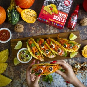 Halloween taco z ostrym sosem z czerwonej papryki Jalapeno Casa de Mexico